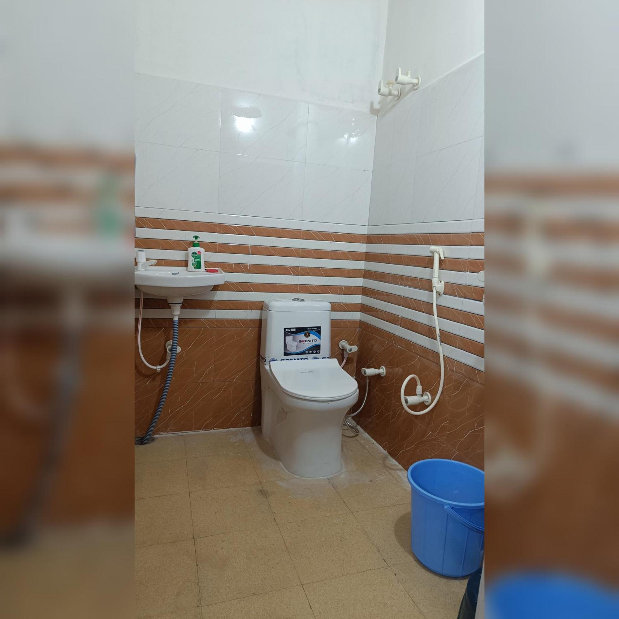 Keshav Narayan Home Stay ماثورا المظهر الخارجي الصورة