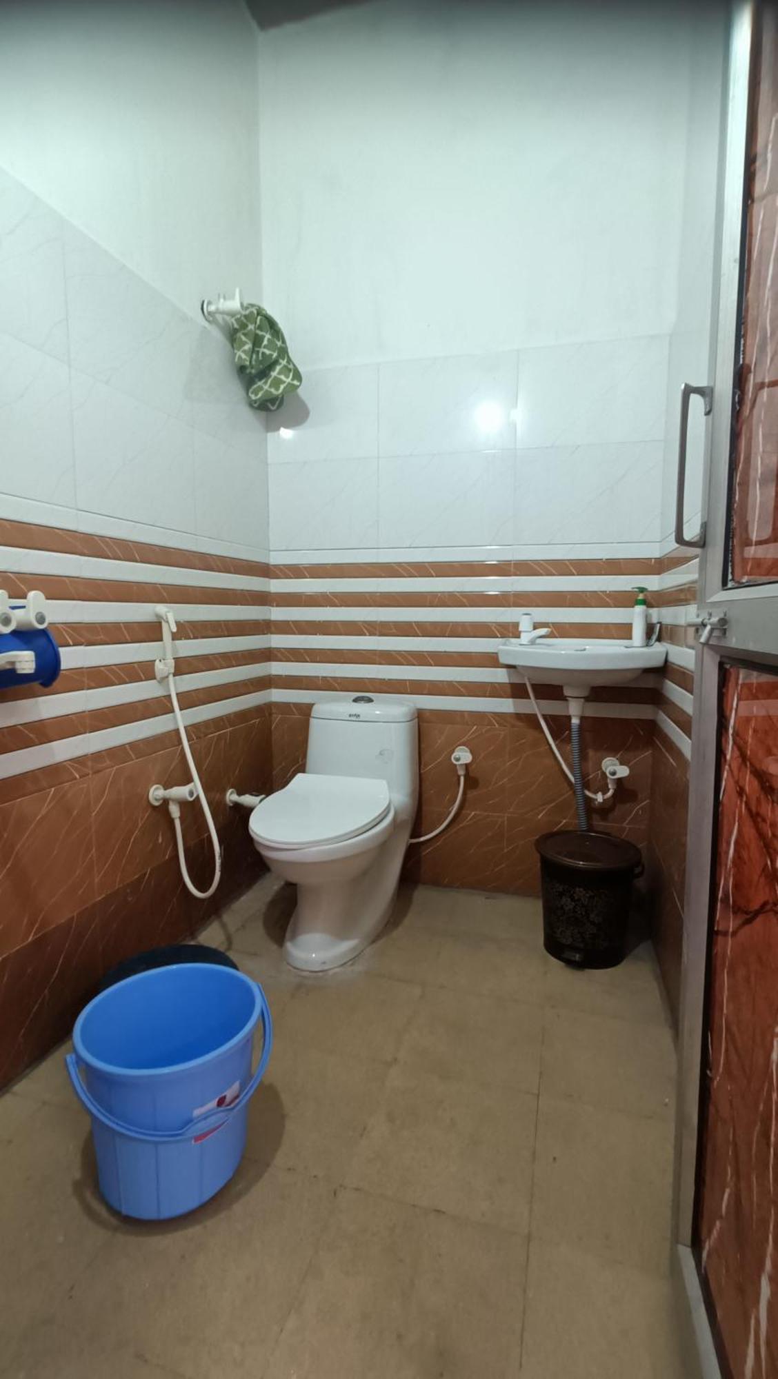 Keshav Narayan Home Stay ماثورا المظهر الخارجي الصورة